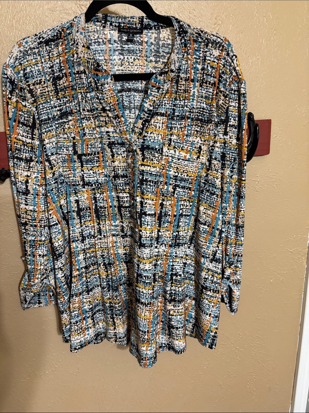 Ava & Grace Multicolor Abstract Plaid V-Neck Tunic